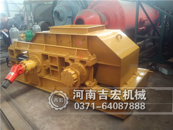 方解石破碎機(jī)，方解石粉碎機(jī)，破碎方解石設(shè)備碎石機(jī)！